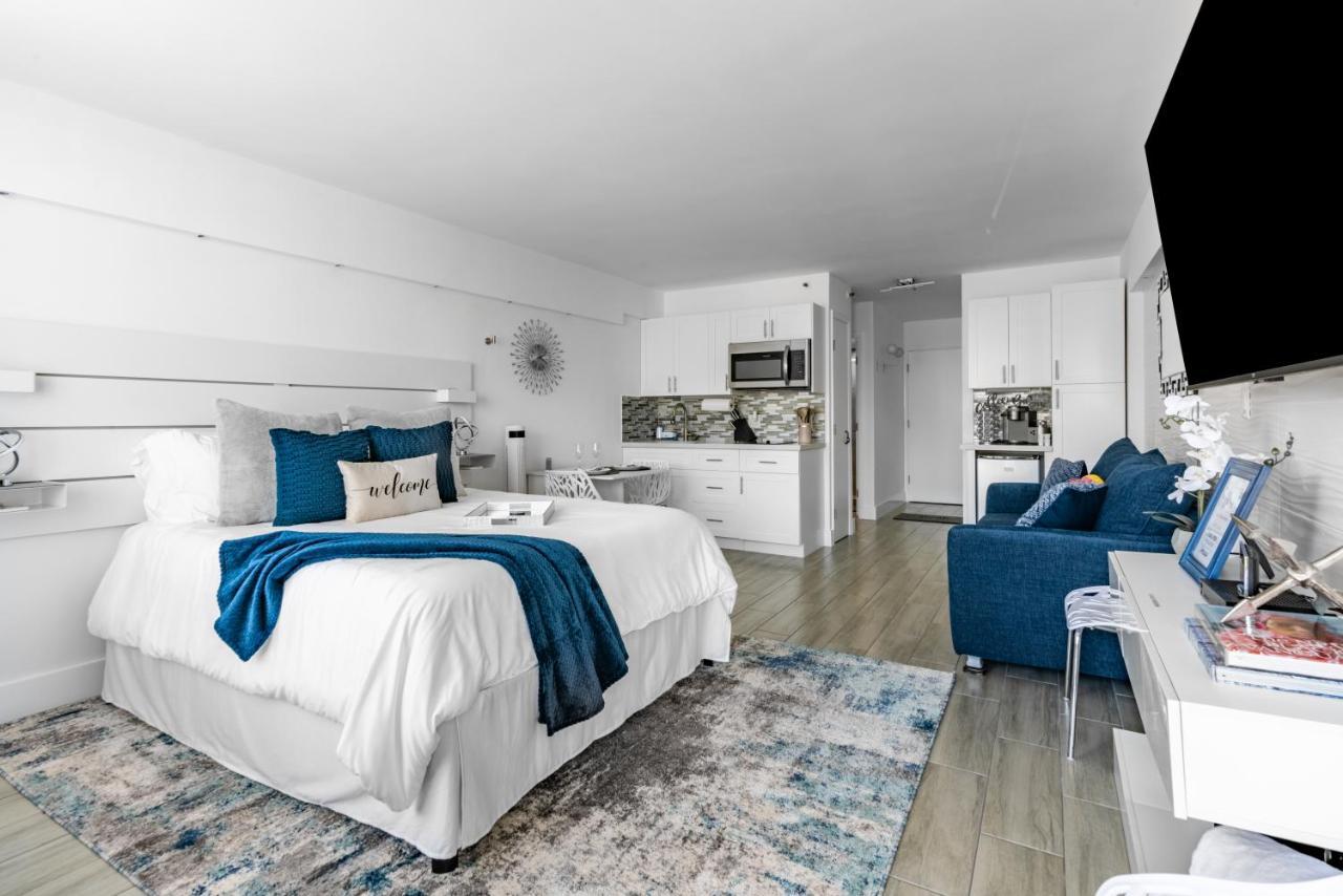 Newly Renovated Oceanfront Studio W/ Balcony - Daytona Beach Apartment Exterior photo